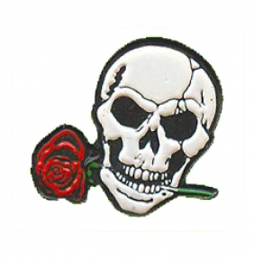 Pin Calavera con rosa